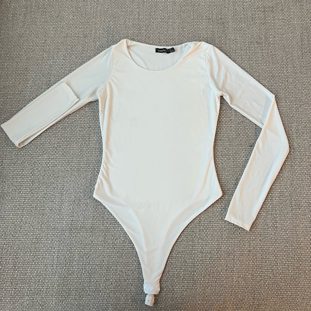 Boohoo Women’s White Long Sleeve Bodysuit - Size 2